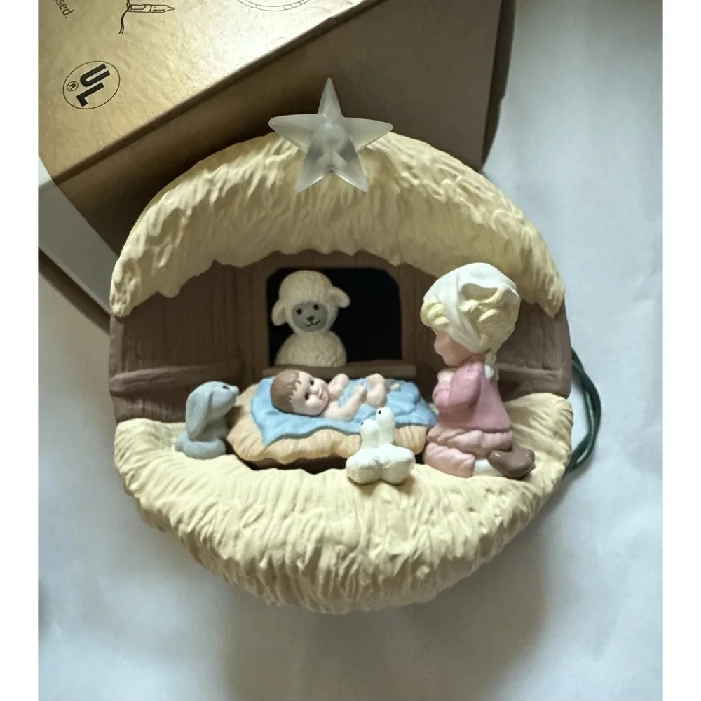 Hallmark Keepsake Ornament AWAY IN A MANGER-Nativity Magic Light 1994